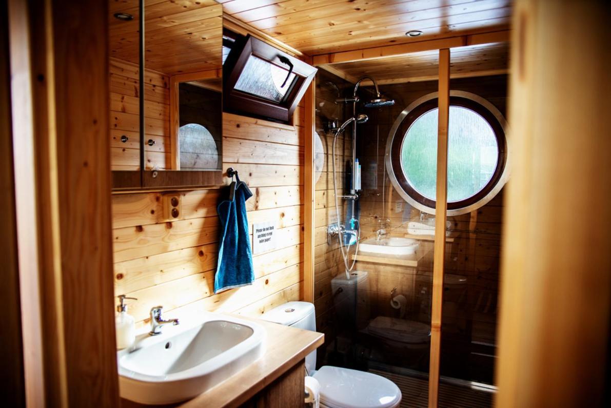 Houseboat Bonanza Prague Hotell Eksteriør bilde