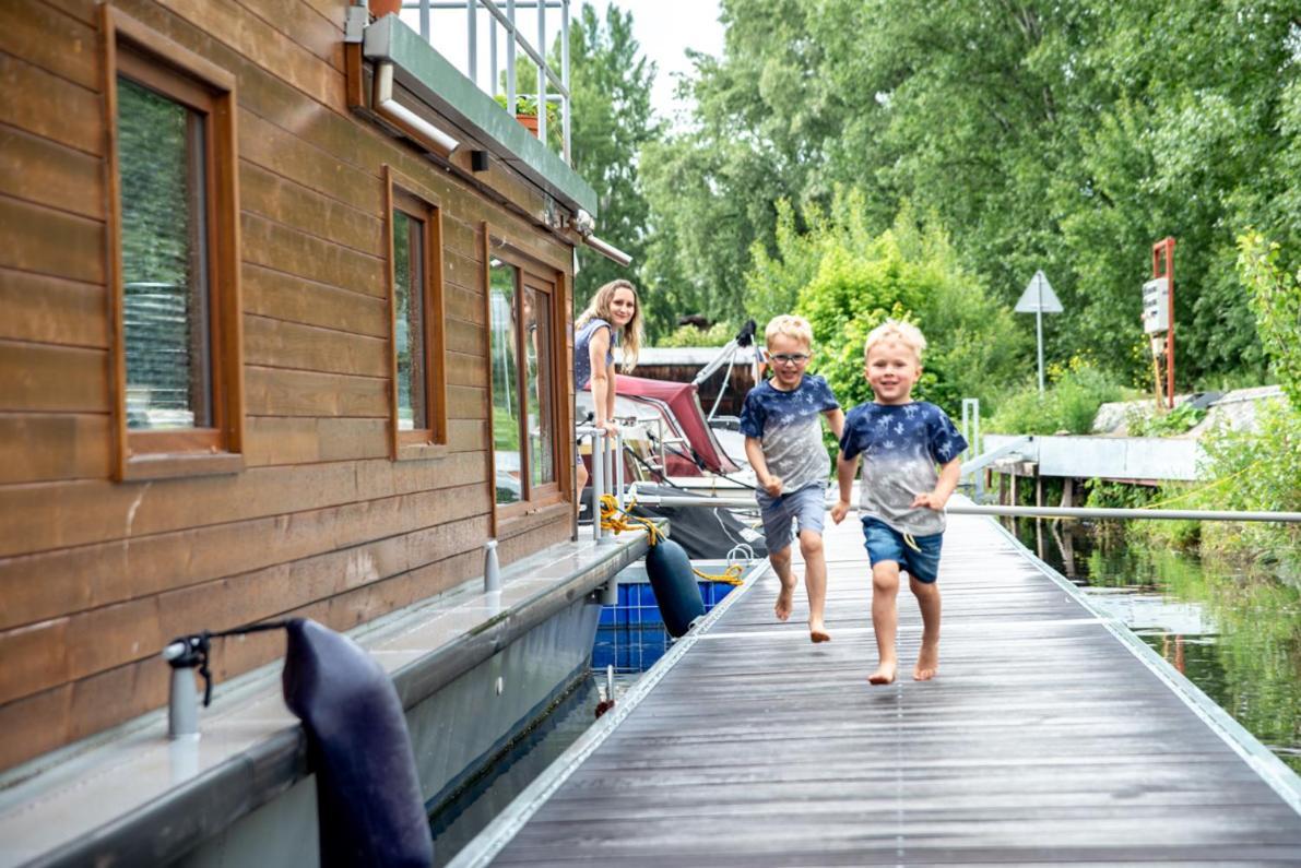 Houseboat Bonanza Prague Hotell Eksteriør bilde
